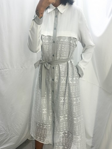 BS523 白色 蕾絲拼提花條連身恤裙